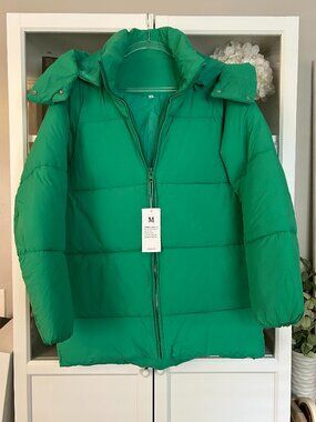 Medium NWT Green Hooded Long Puffer Coat w/ Pockets Puffy Coat Jacket